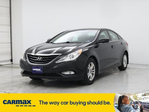 2013 Hyundai SONATA SE