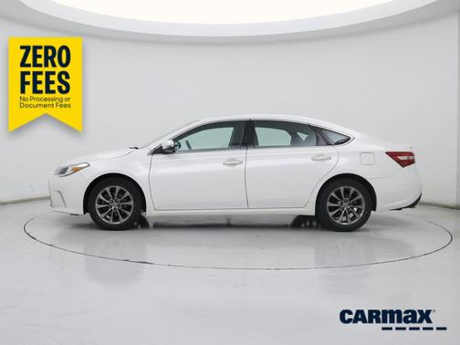 White 2016 Toyota Avalon XLE Plus