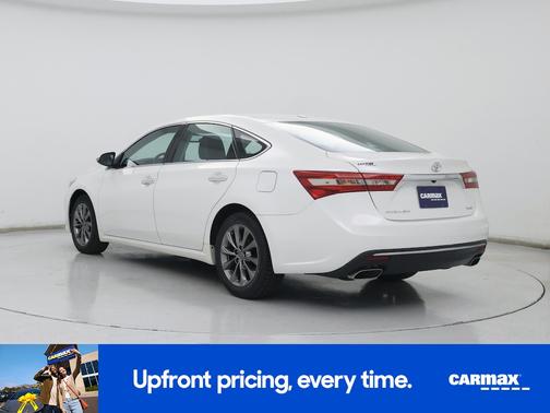 White 2016 Toyota Avalon XLE Plus
