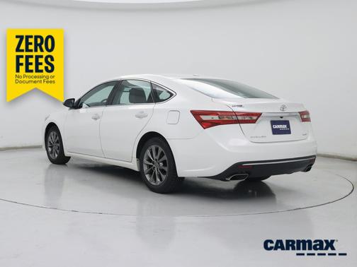 White 2016 Toyota Avalon XLE Plus