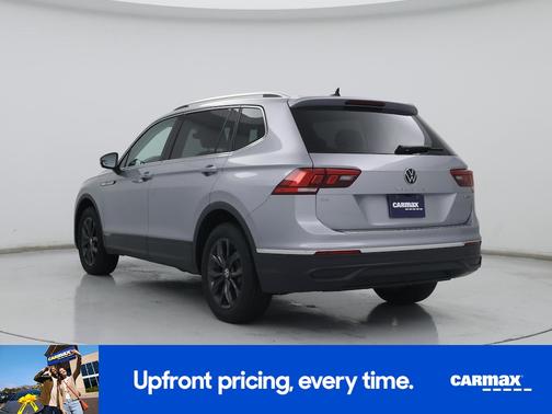 Silver 2024 Volkswagen Tiguan SE