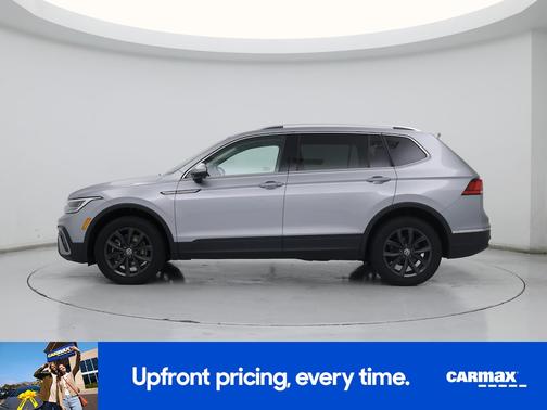 Silver 2024 Volkswagen Tiguan SE