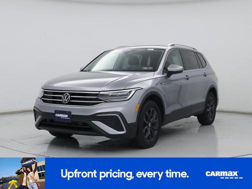 Silver 2024 Volkswagen Tiguan SE