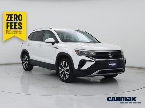 White 2022 Volkswagen Taos SE
