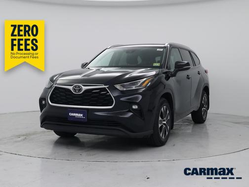 Black 2021 Toyota Highlander XLE