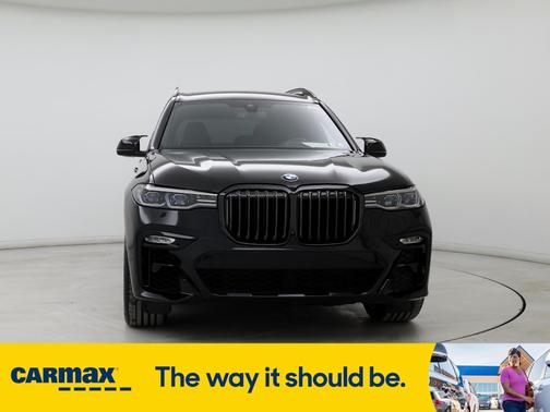 2022 BMW X7 M50i