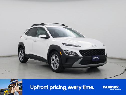 White 2023 Hyundai KONA SEL SUV