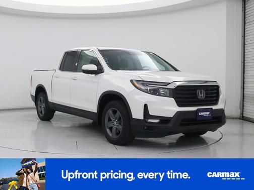 White 2023 Honda Ridgeline RTL