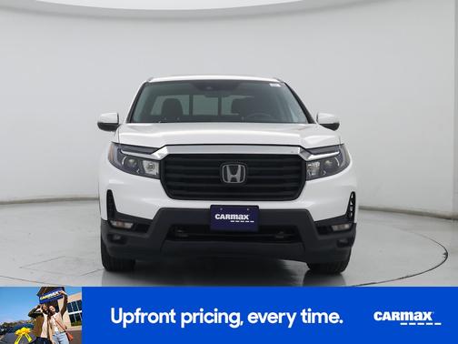 White 2023 Honda Ridgeline RTL