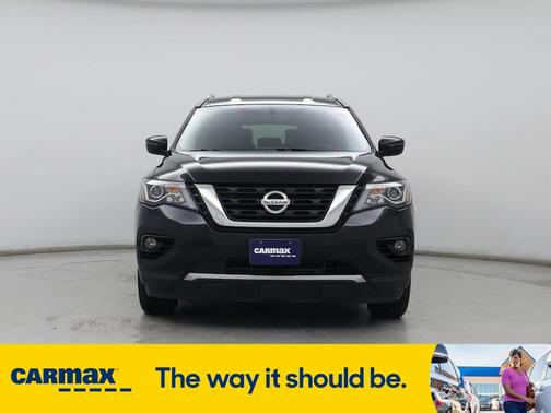 2019 Nissan Pathfinder SV
