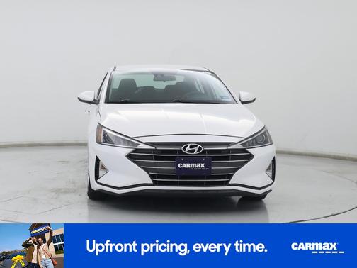White 2020 Hyundai ELANTRA SE