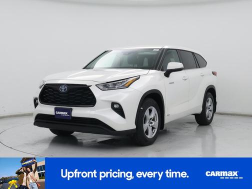 White 2020 Toyota Highlander Hybrid LE