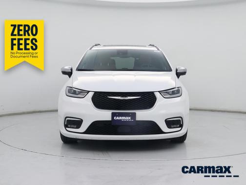 White 2023 Chrysler Pacifica Hybrid Pinnacle