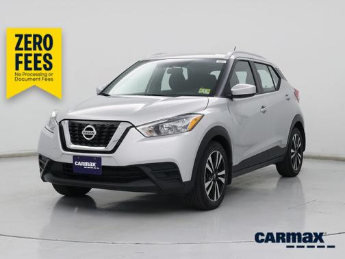 Silver 2018 Nissan Kicks SV