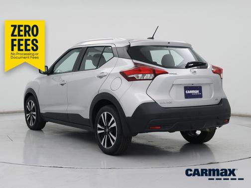 Silver 2018 Nissan Kicks SV