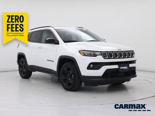White 2022 Jeep Compass Latitude