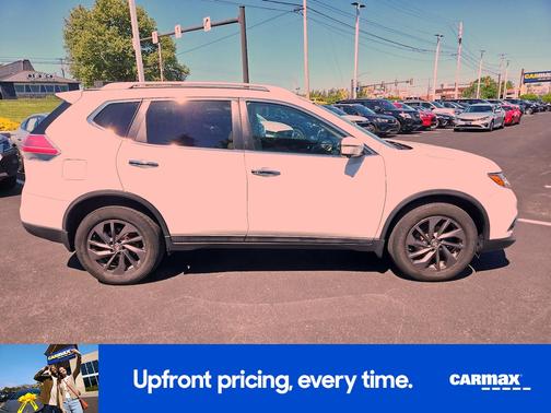 White 2016 Nissan Rogue SL