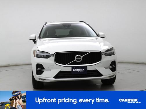 2022 Volvo XC60 B5 Momentum