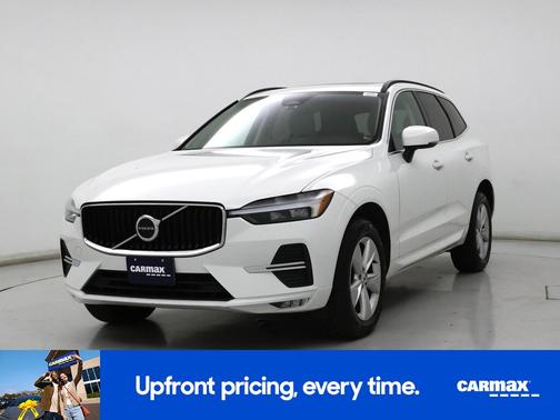 2022 Volvo XC60 B5 Momentum