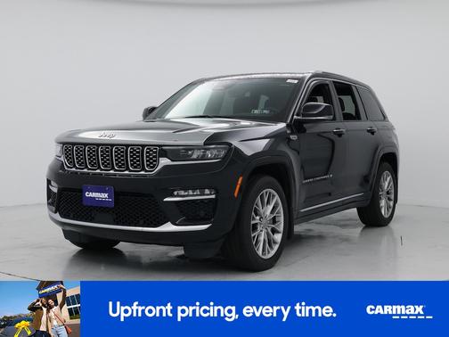 Black 2022 Jeep Grand Cherokee Summit