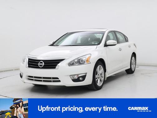 White 2014 Nissan Altima SL