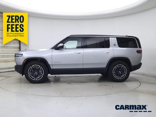 Gray 2026 Rivian R1S Dual Motor Standard