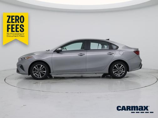 Silver 2024 Kia Forte LXS