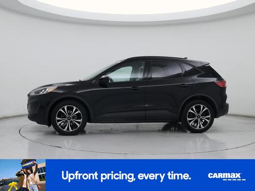 Black 2022 Ford Escape SE