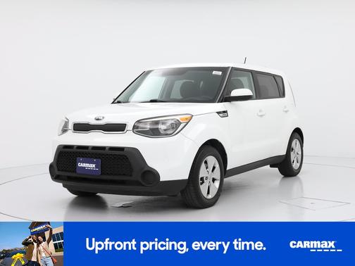 White 2016 Kia Soul
