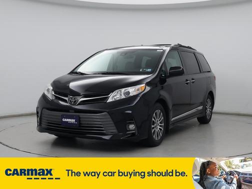 2020 Toyota Sienna XLE