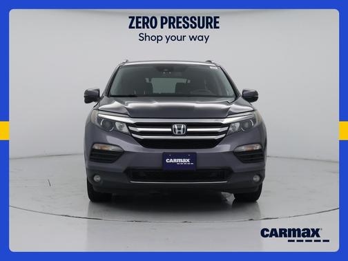 Gray 2017 Honda Pilot Touring