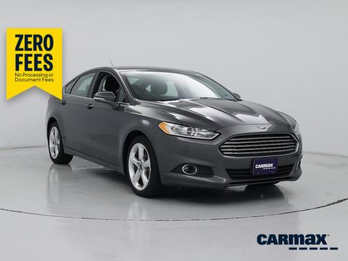 Gray 2016 Ford Fusion SE