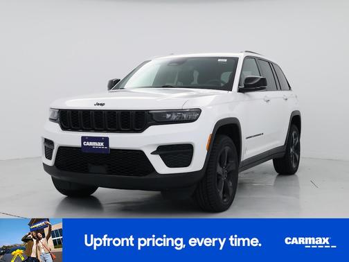 White 2023 Jeep Grand Cherokee Altitude