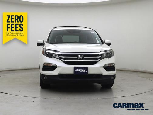 White 2016 Honda Pilot EX