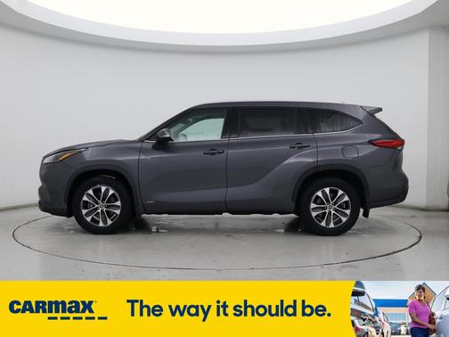 2022 Toyota Highlander Hybrid XLE