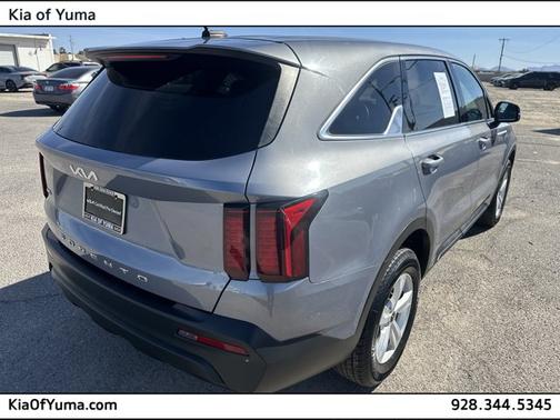 2022 Kia Sorento LX