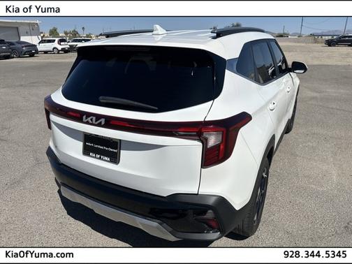 Snow White Pearl 2025 Kia Seltos EX