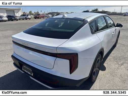 Snow White Pearl 2025 Kia K4 LXS