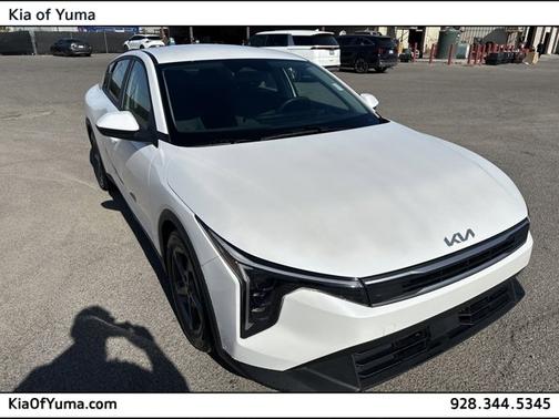 Snow White Pearl 2025 Kia K4 LXS
