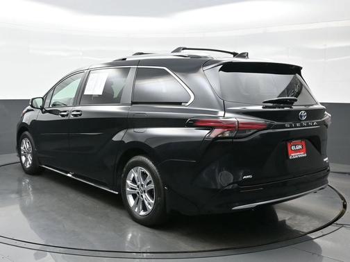 2024 Toyota Sienna Platinum
