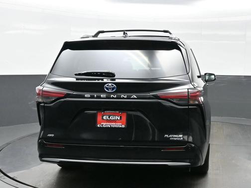 2024 Toyota Sienna Platinum
