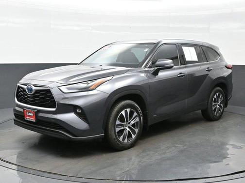 2022 Toyota Highlander Hybrid XLE