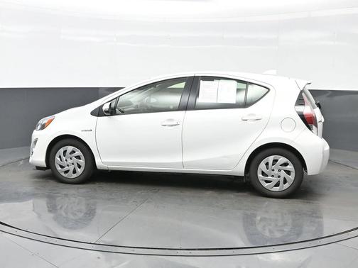 2016 Toyota Prius c One
