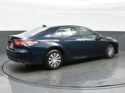 2019 Toyota Camry Hybrid LE
