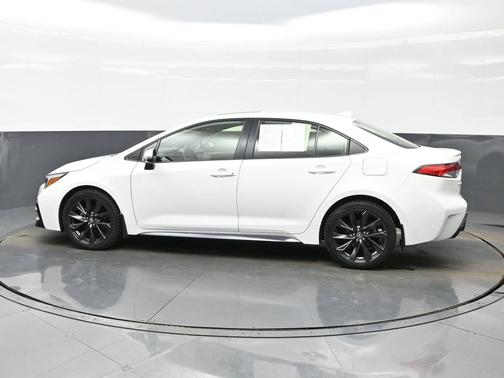 2024 Toyota Corolla Hybrid SE