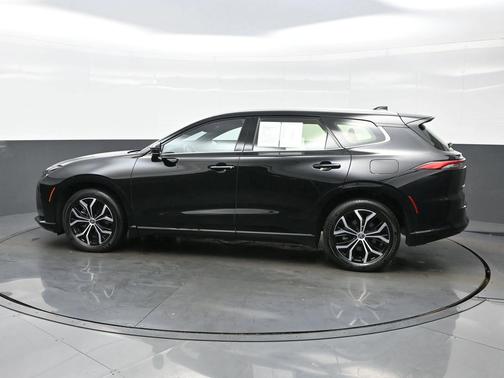 2025 Toyota Crown Signia XLE