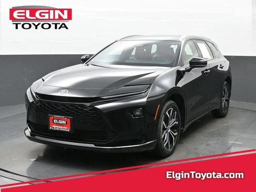 2025 Toyota Crown Signia XLE