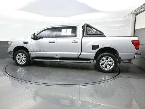 2016 Nissan Titan XD SL