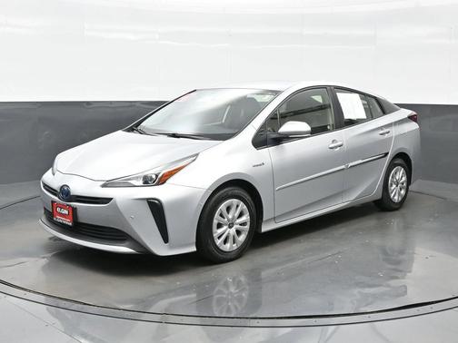2021 Toyota Prius LE