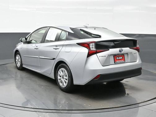 2021 Toyota Prius LE